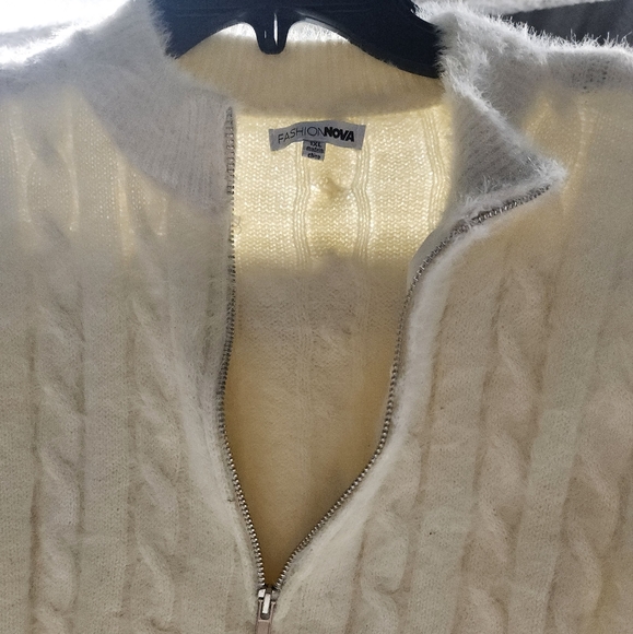 Cable Knit Ivory White Set - Picture 3 of 7